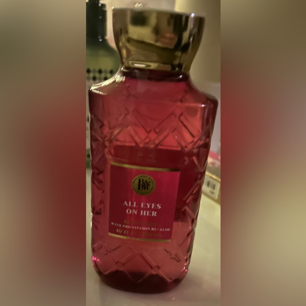 Bath & Body Works “All Eyes On Her” Body Wash • 10oz • New